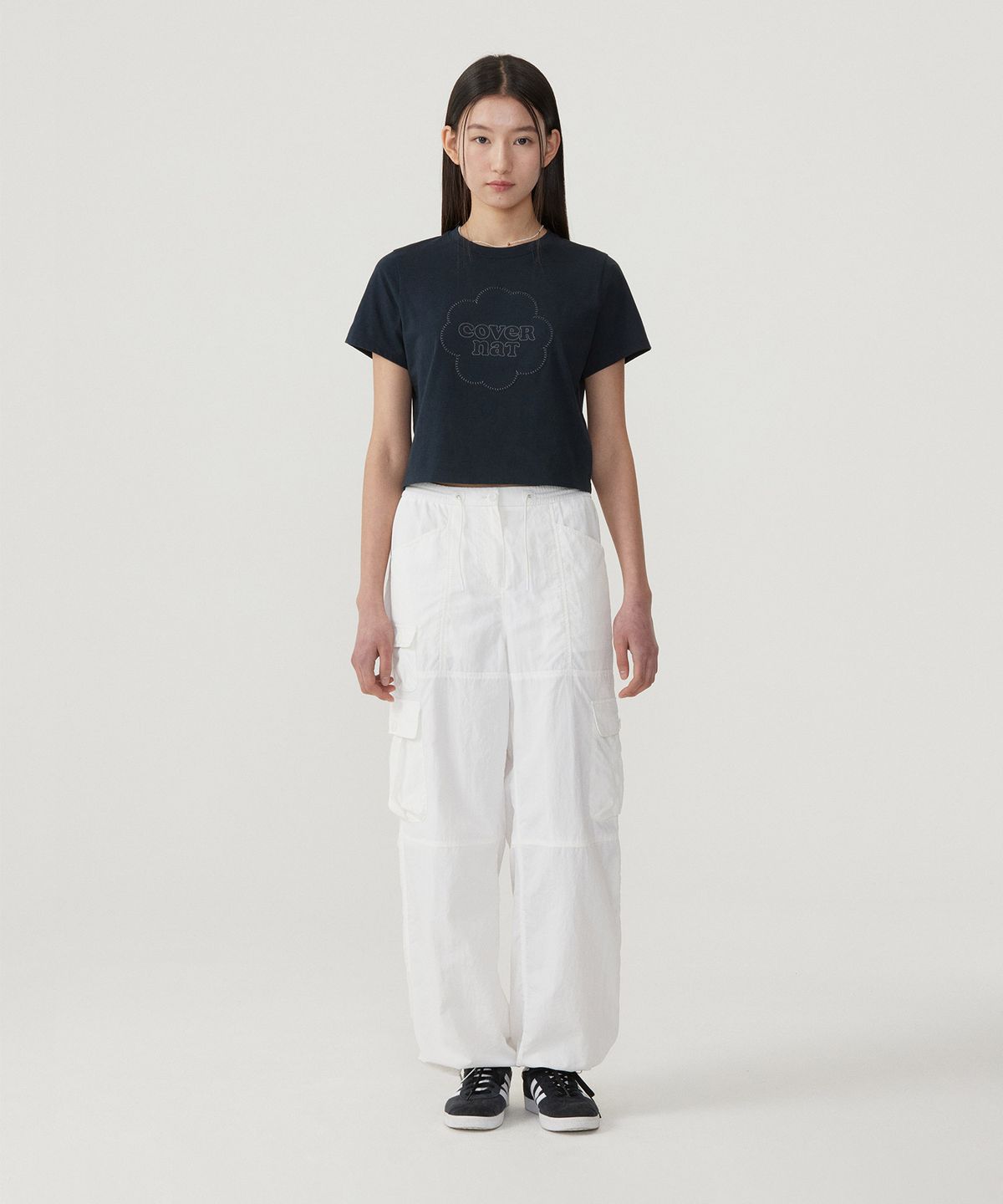 커버낫 우먼(COVERNAT WOMAN) 우먼 크롭 클로버하트 패치워크 티셔츠 Navy