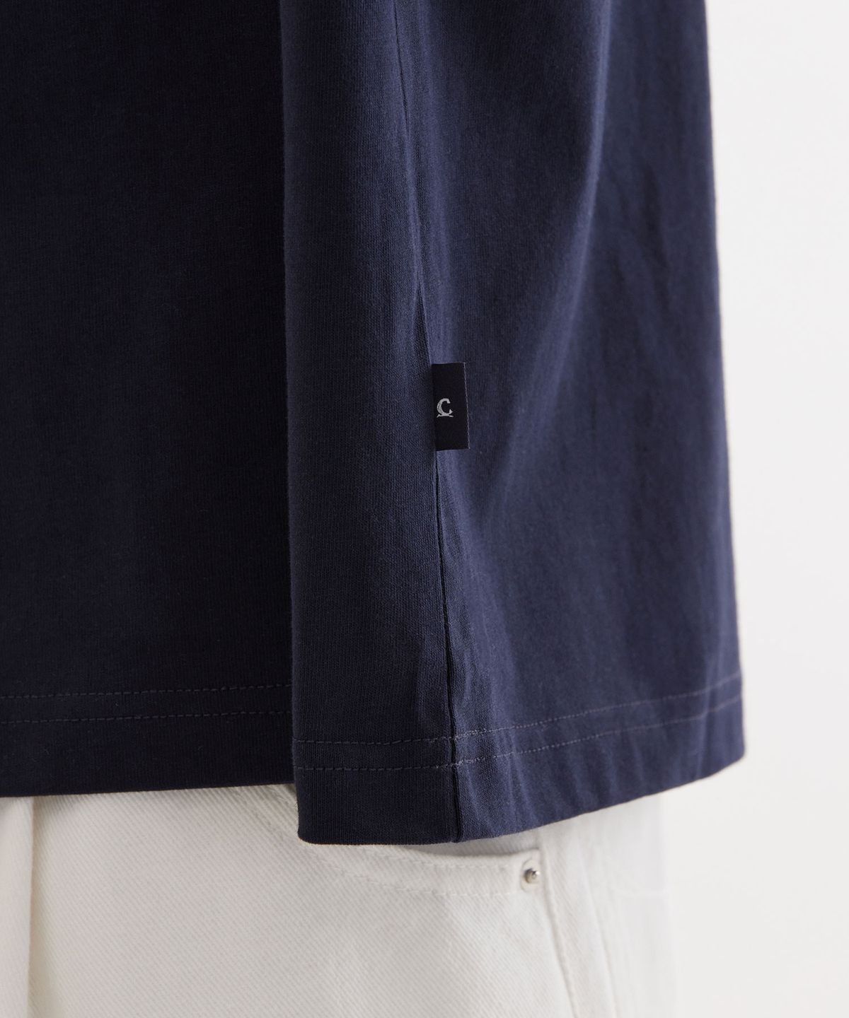 커버낫(COVERNAT) 멀티 타이포 그래픽 티셔츠 Dark Navy