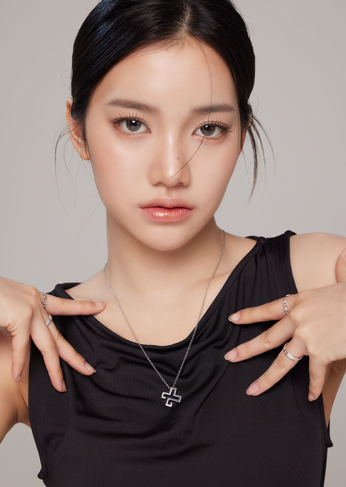 종종(JONGJONG) The X Necklace
