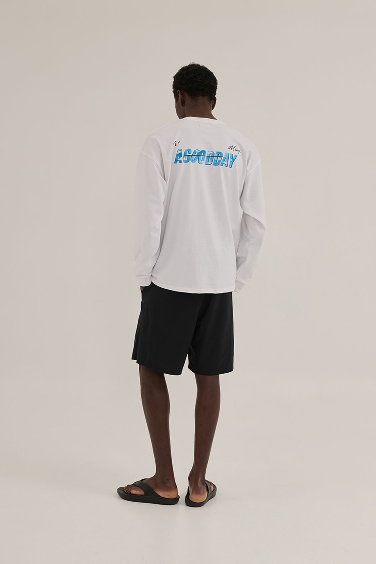 어굿데이(AGOODDAY) MINTIA CLOUD TSHIRT (WHITE)