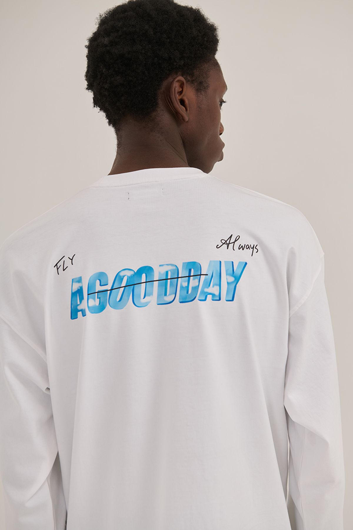 어굿데이(AGOODDAY) MINTIA CLOUD TSHIRT (WHITE)