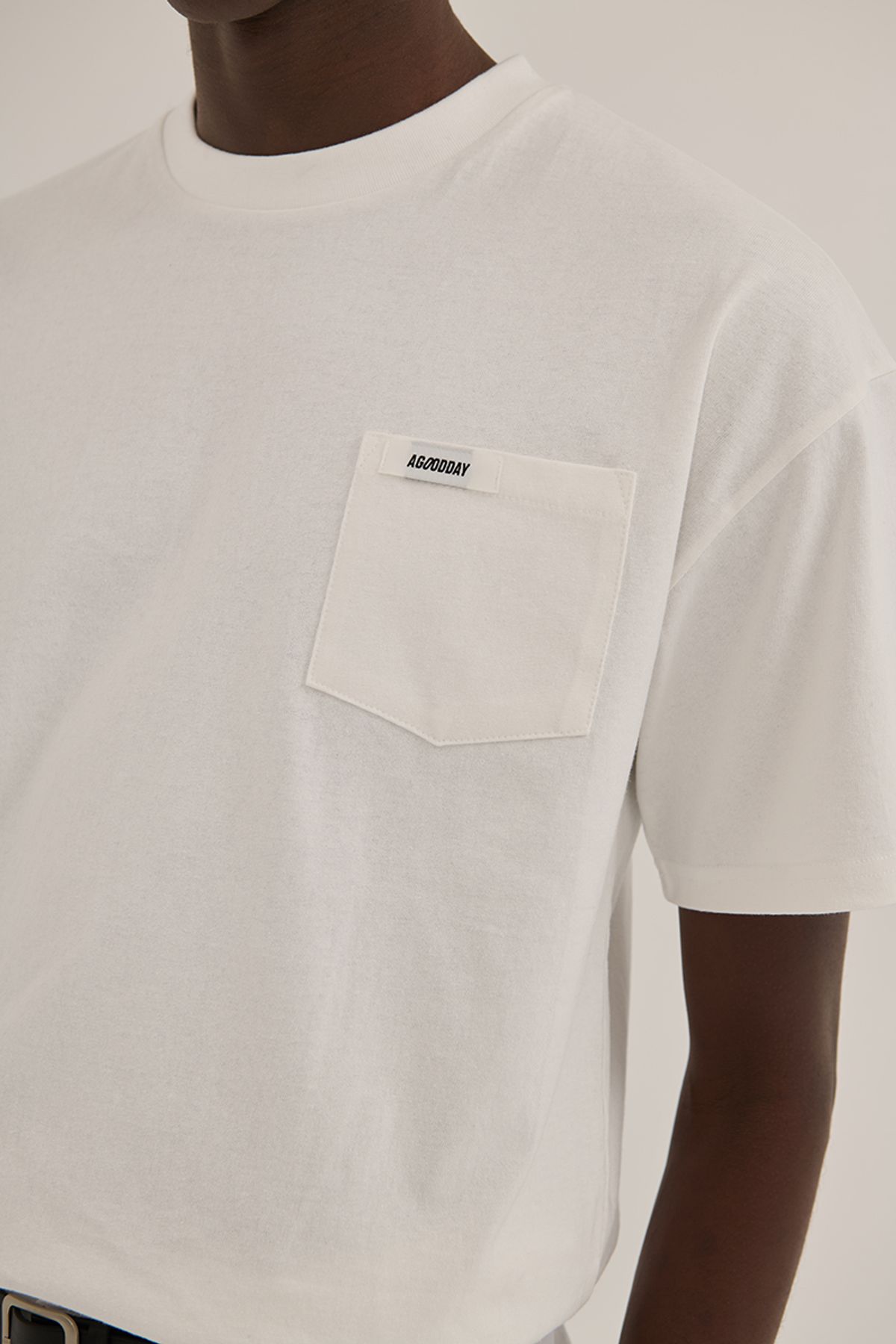 어굿데이(AGOODDAY) WASHING POCKET TSHIRT (WHITE)