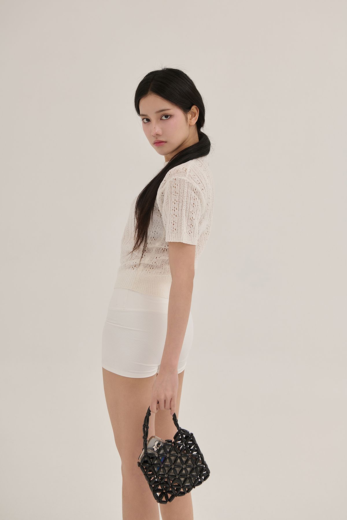 어굿데이(AGOODDAY) LINNEN BOUCLE ROUND KNIT (WHITE)