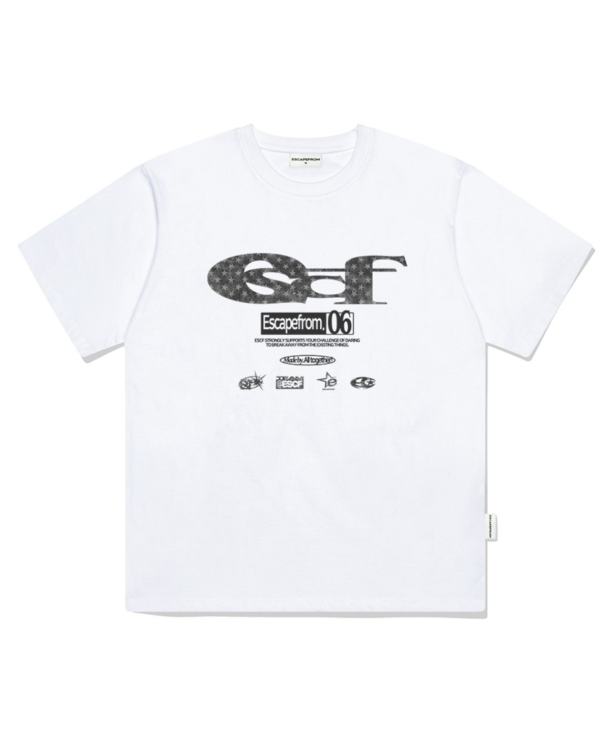 이스케이프프롬(ESCAPEFROM) 블랙 별 데님 ESCF 로고 콜라주 프린트 오버핏 반팔티 화이트