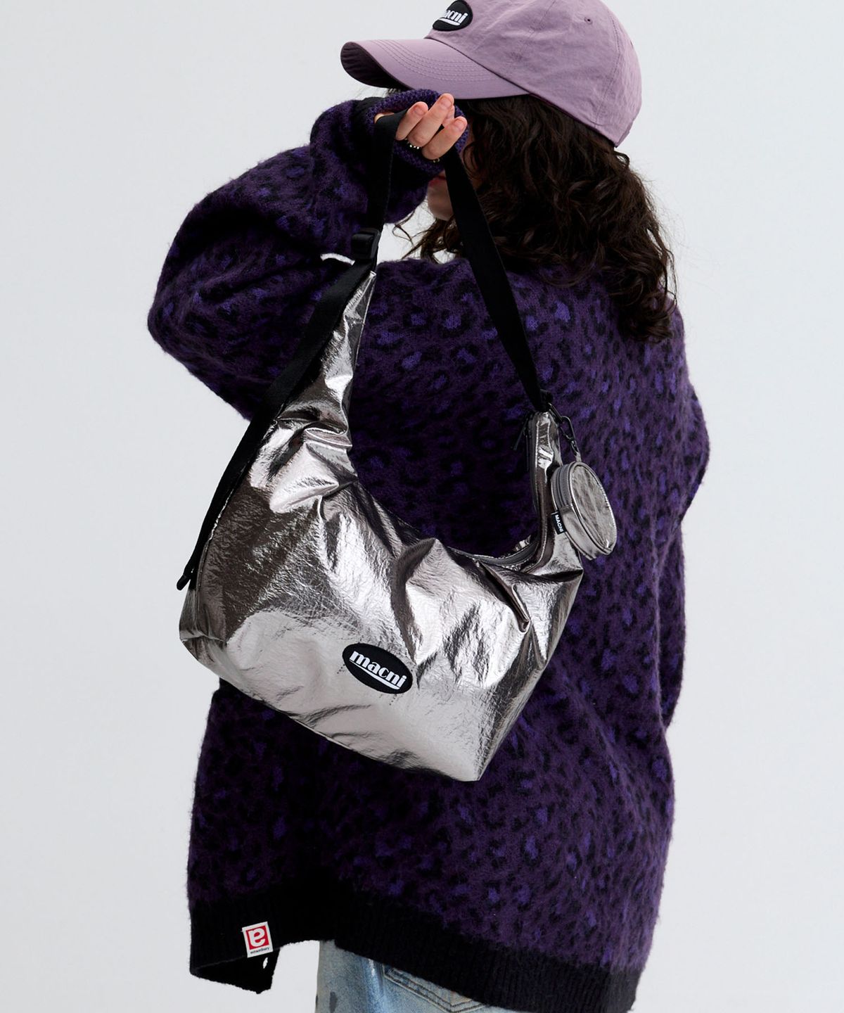 마크니(MACNI) LUNA SHOULDER CROSS BAG METAL