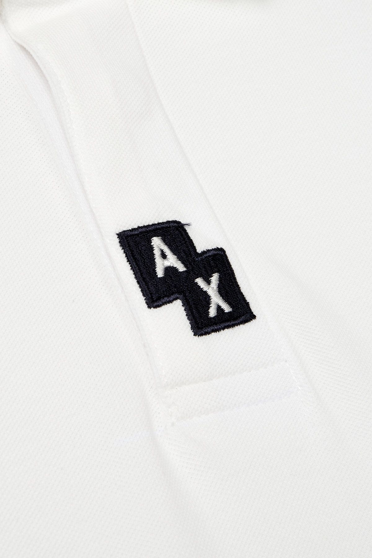아르마니 익스체인지(ARMANI EXCHANGE) 남성 자수 로고 숏 슬리브 폴로 셔츠_오프 화이트 A415131028