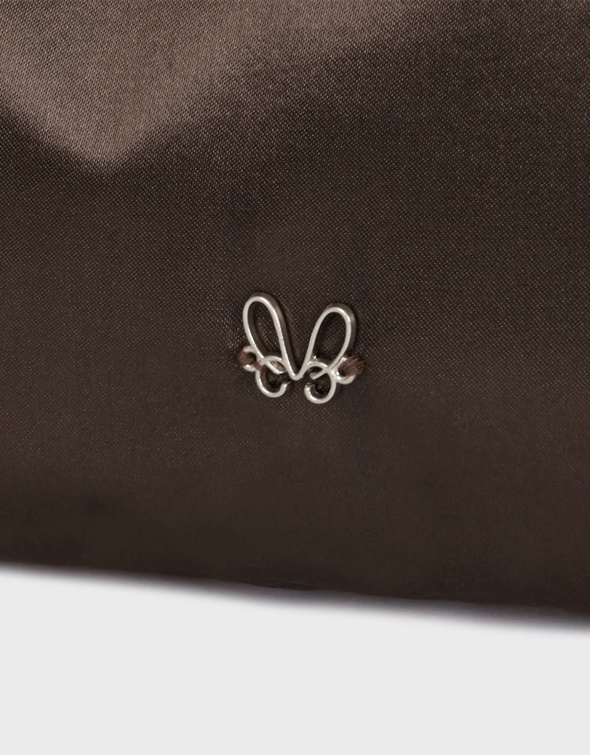 엠엠더블유(MMW) [MMW] SATIN SHOULDER BAG (BROWN)