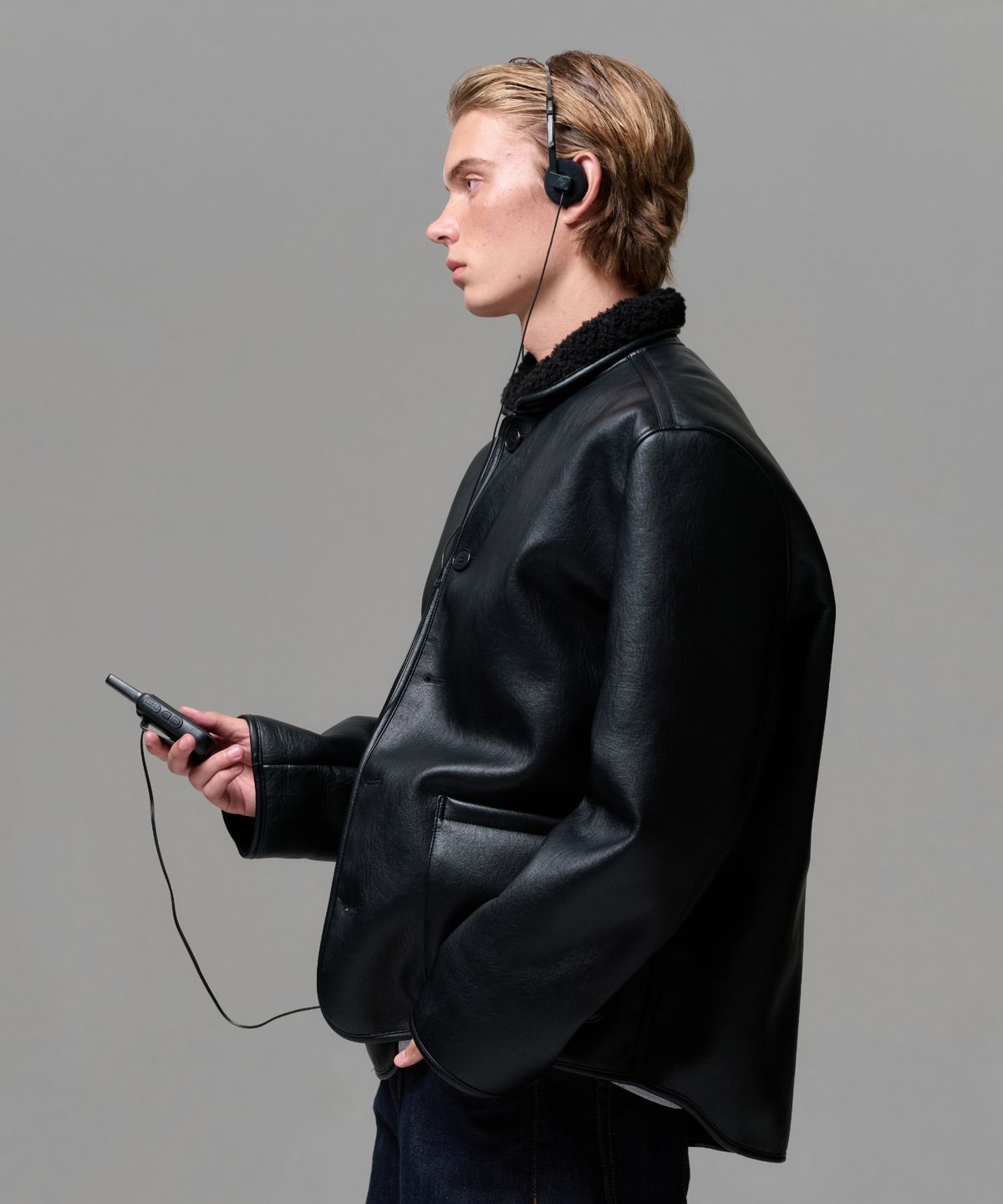 이알에이(ERA) MEN CLASSIC FAUX SHEARLING JACKET - BLACK