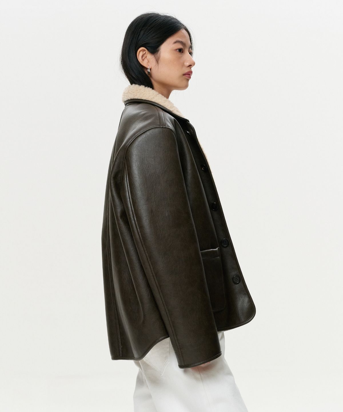 이알에이(ERA) WOMEN CLASSIC FAUX SHEARLING JACKET - BROWN