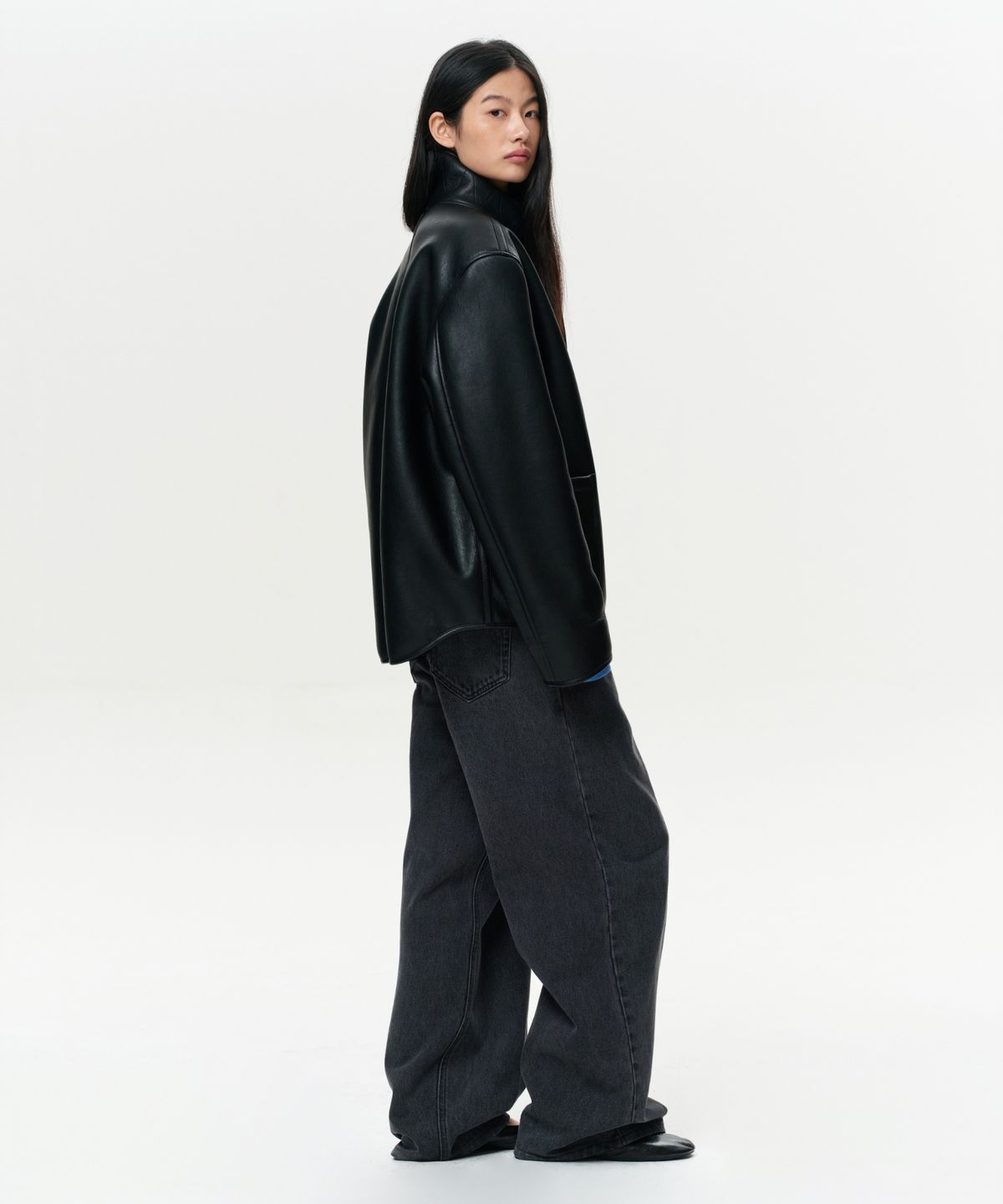 이알에이(ERA) WOMEN CLASSIC FAUX SHEARLING JACKET - BLACK
