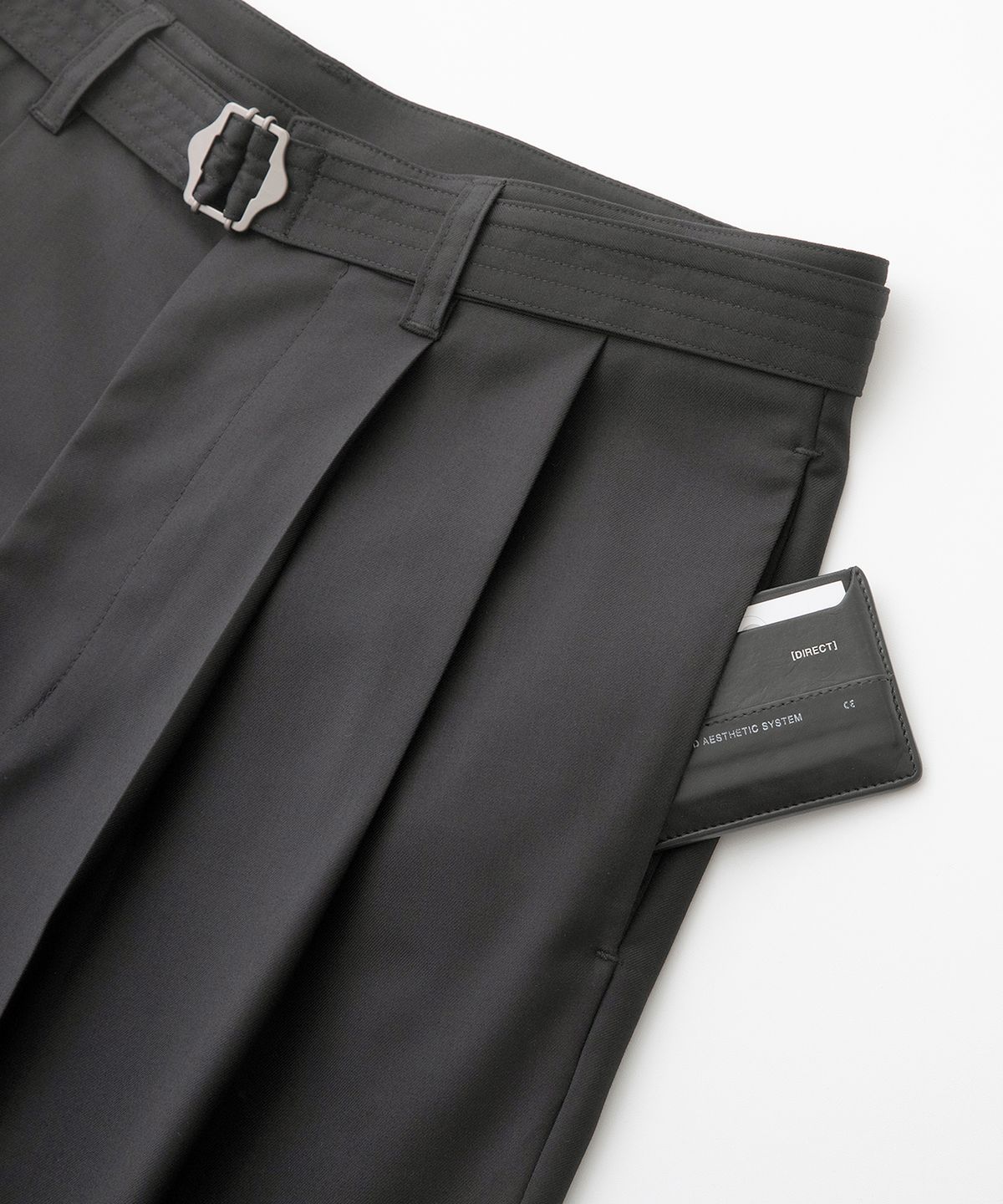어나더 오피스(ANOTHER OFFICE) Hemingway Belted Shorts (Graphite)