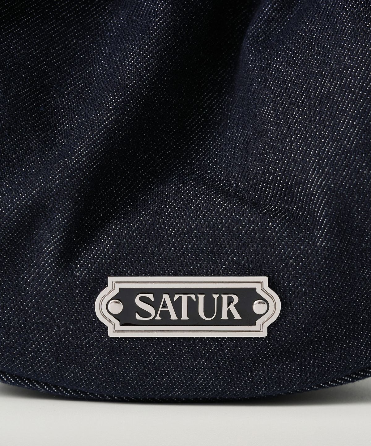 세터(SATUR) 스크런치 스몰 데님 숄더 백 인디고