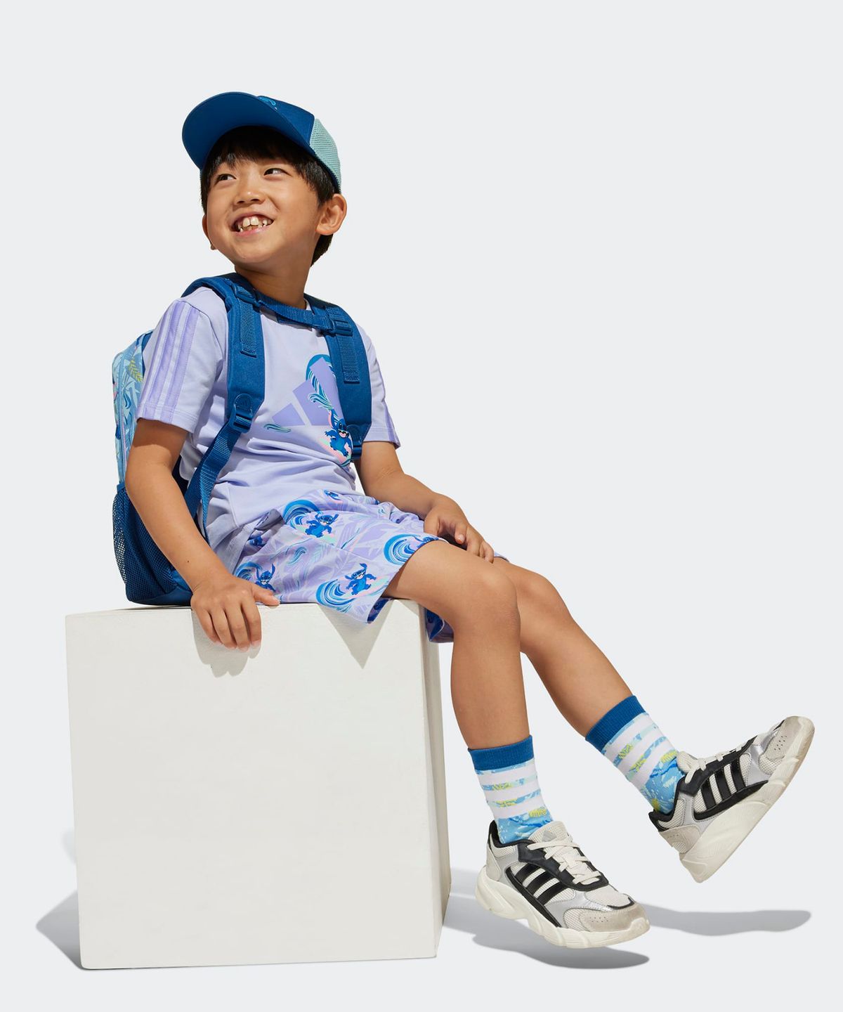 아디다스 키즈(ADIDAS KIDS) 아디다스 X 디즈니 릴로앤스티치 상하의 세트 - 라이트퍼플 / JD4558