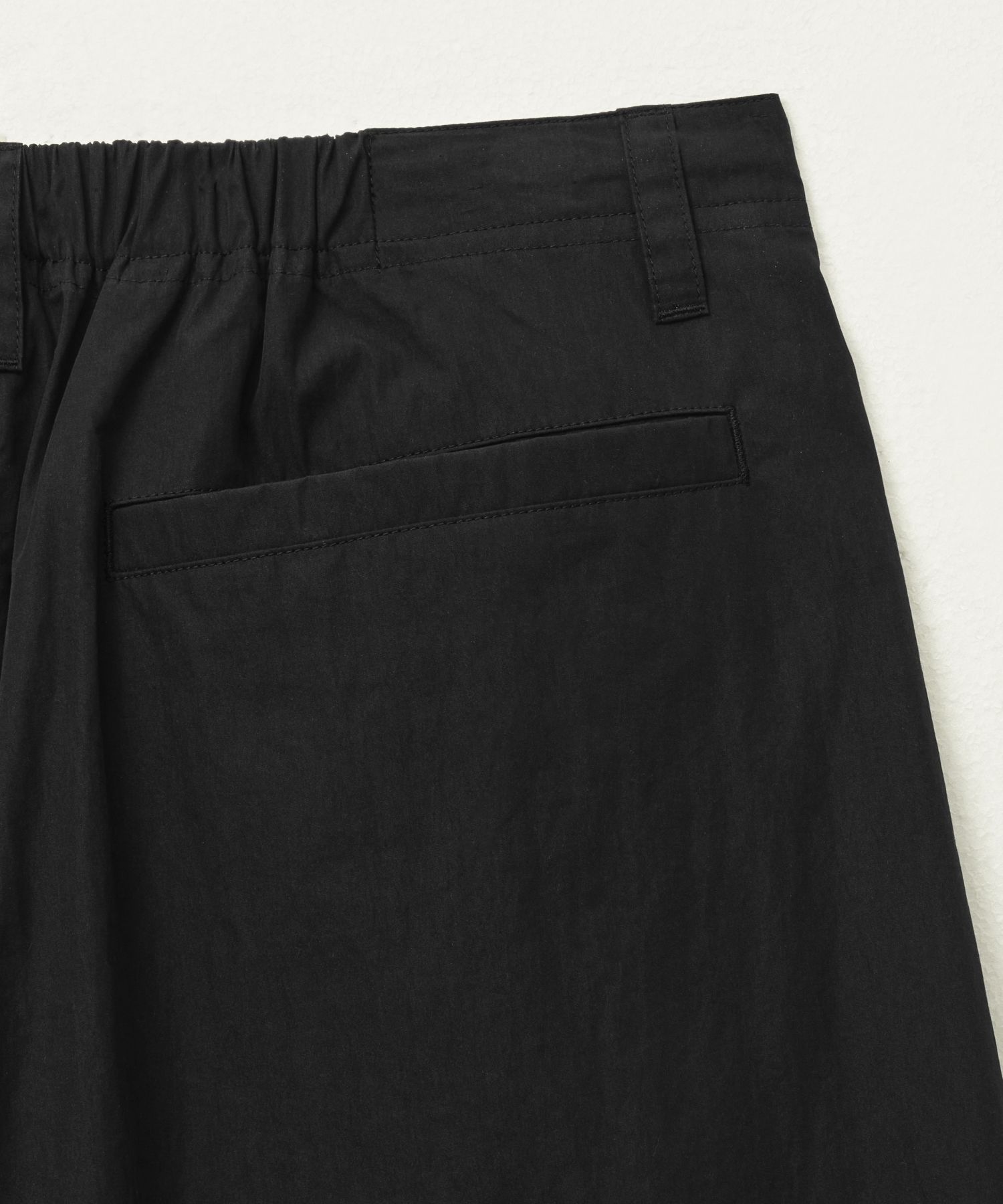 【SATUR】 Curved Parachute Pants / 追跡付 SATUR】 Curved Parachute Pants / 追跡付 (SATUR/スウェット
