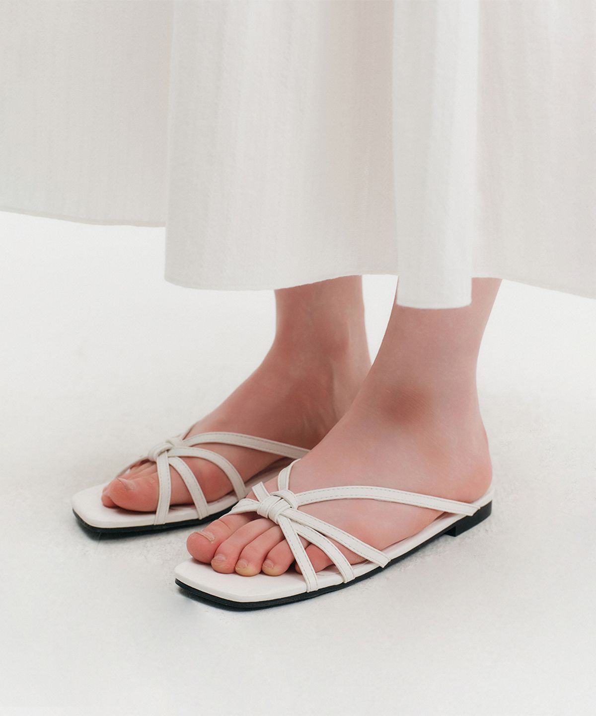 룩캐스트(LOOKAST) 킨슬리 슬리퍼 / KINSLEY SLIPPER_3colors