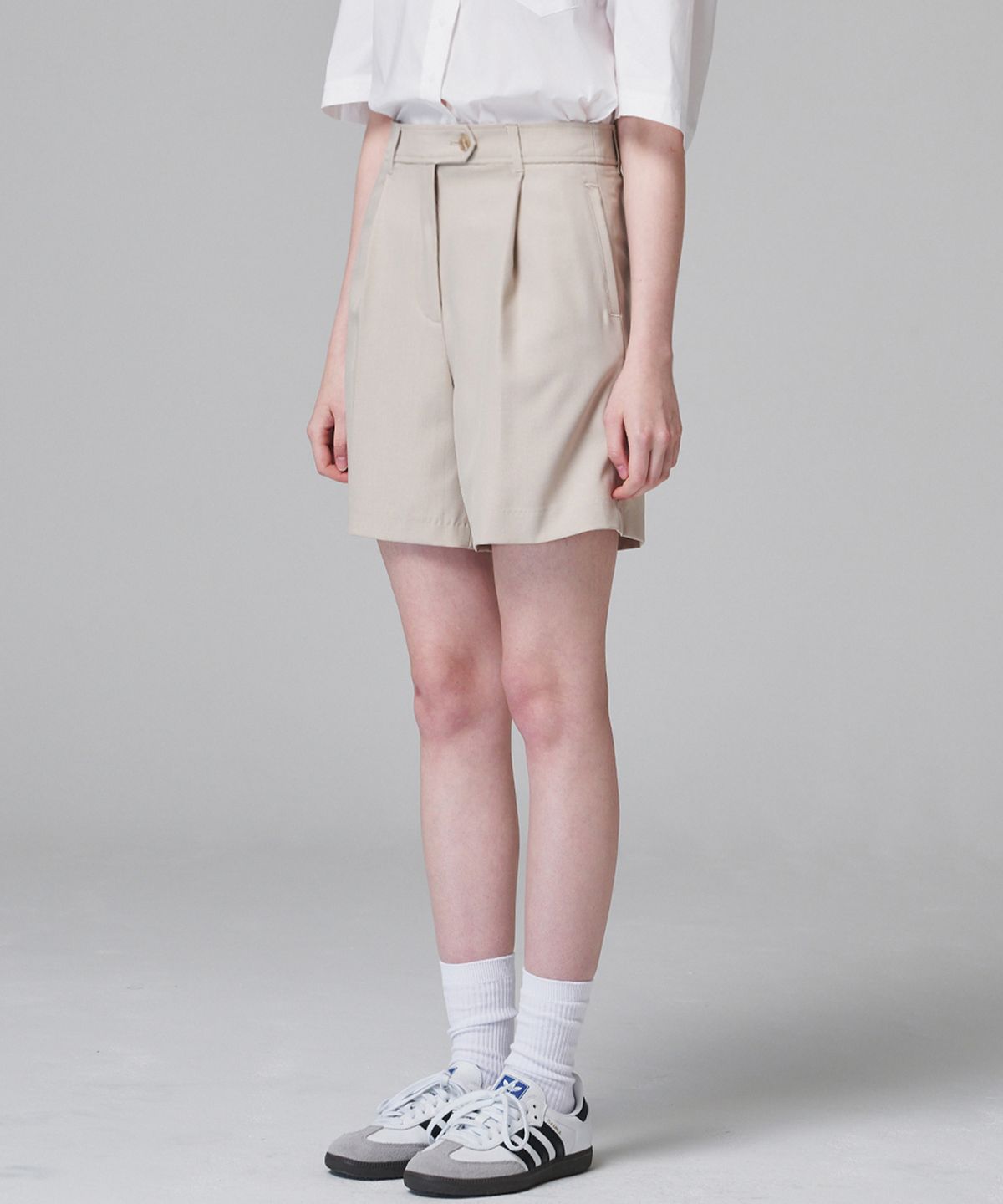 마롭(MALOUPE) 2205 썸머 원턱 하프팬츠 (베이지)