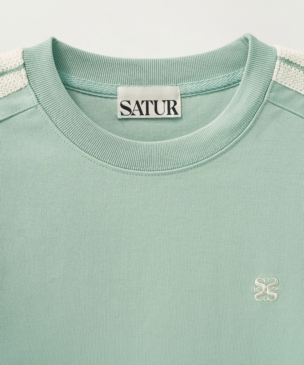 세터(SATUR) (W) 로턴 크롭 하프 스웨트셔츠 카키