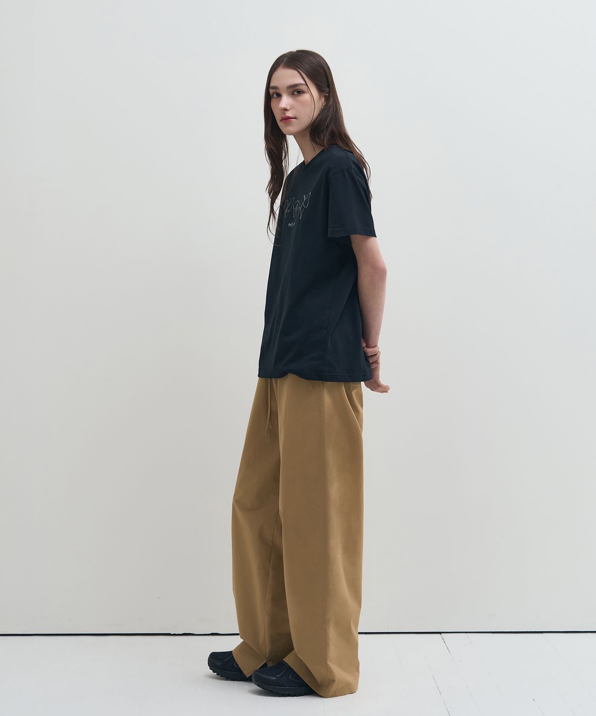 드로우핏 우먼(DRAWFIT WOMEN) 수피마 실켓 프시케 그래픽 티셔츠 [BLACK]