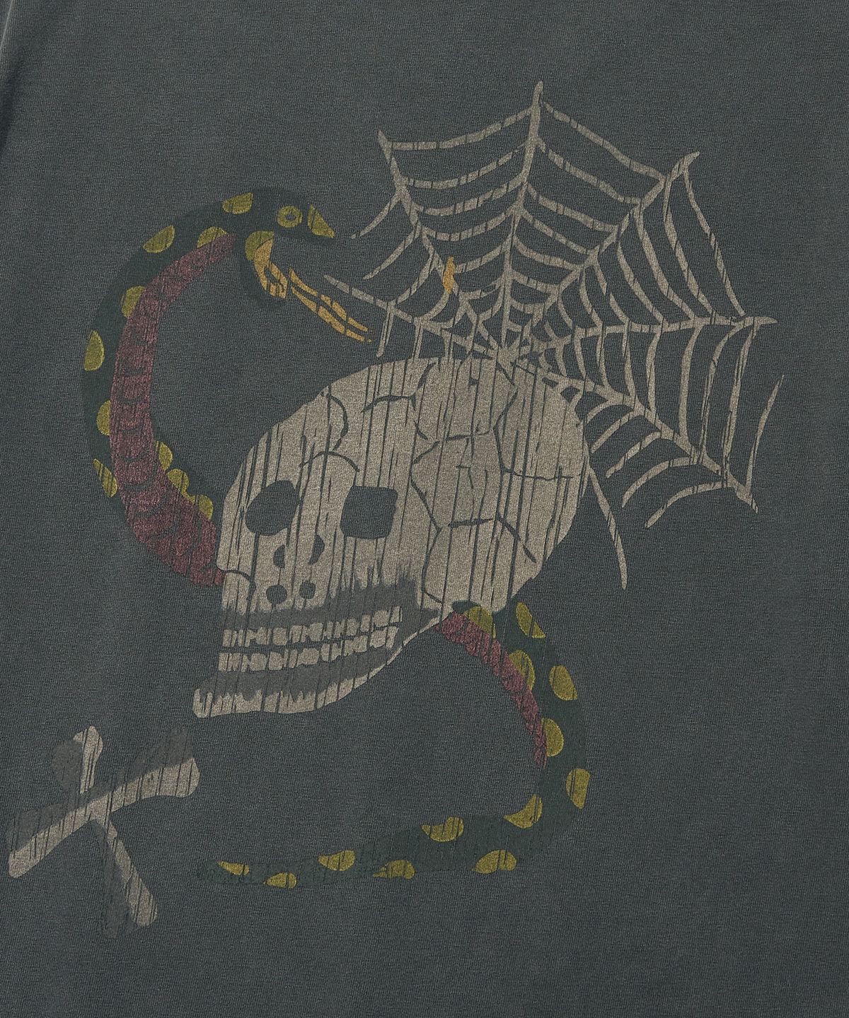 아웃스탠딩(OUTSTANDING) MIL SERIES TEE(SKULL&SNAKE)_PIGMENT CHARCOAL