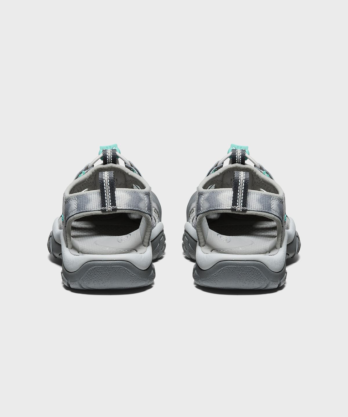 킨(KEEN) 뉴포트 H2 샌들 Alloy Grey