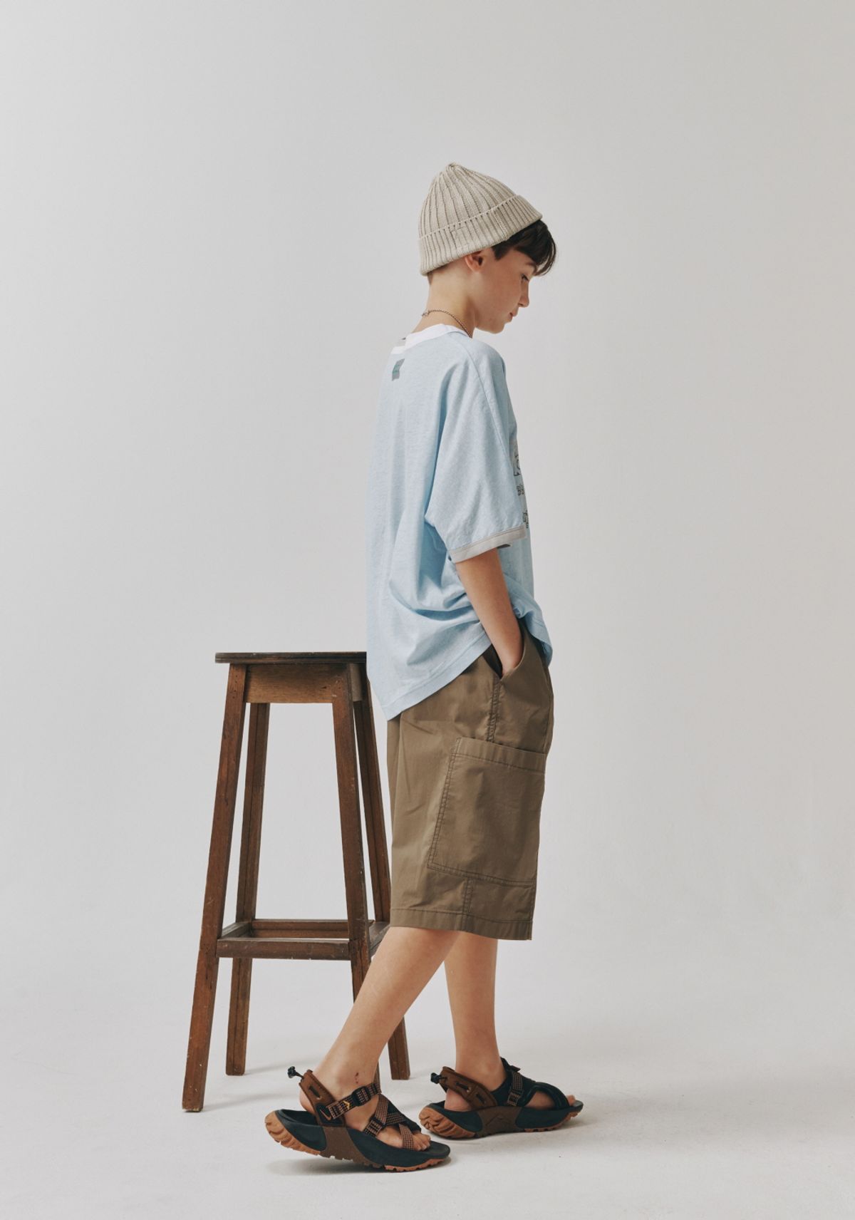 블루테일(BLUETAIL) AZB4TS04SB 리포밍 세미 브이넥 스카이블루 티셔츠