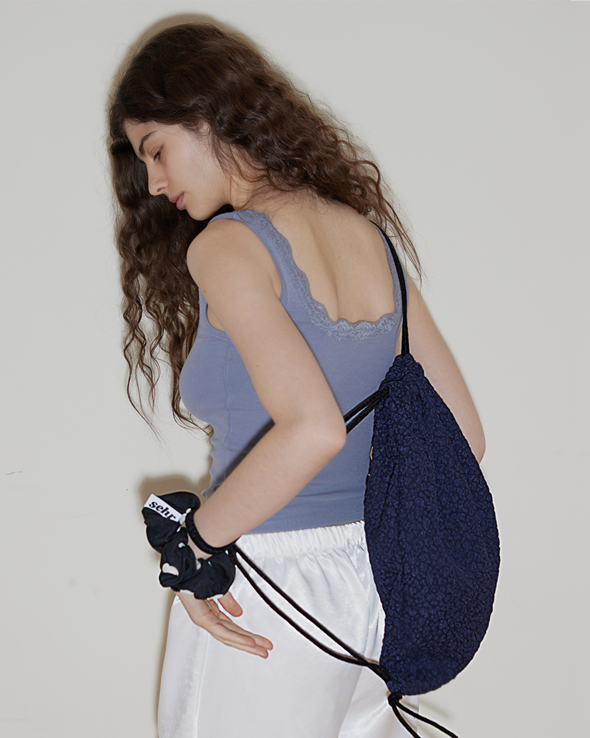 세르(SEHR) Wrinkle Leopard String Bag (Navy)
