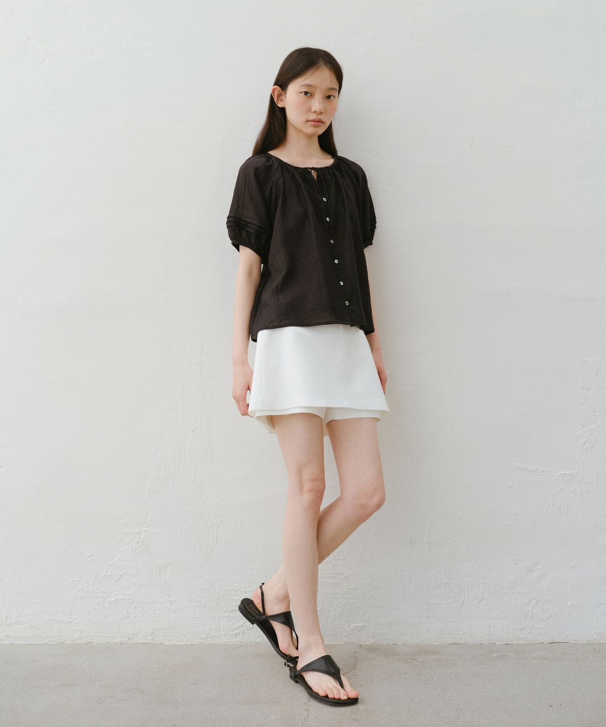 유라고(URAGO) Elena puff half sleeve blouse