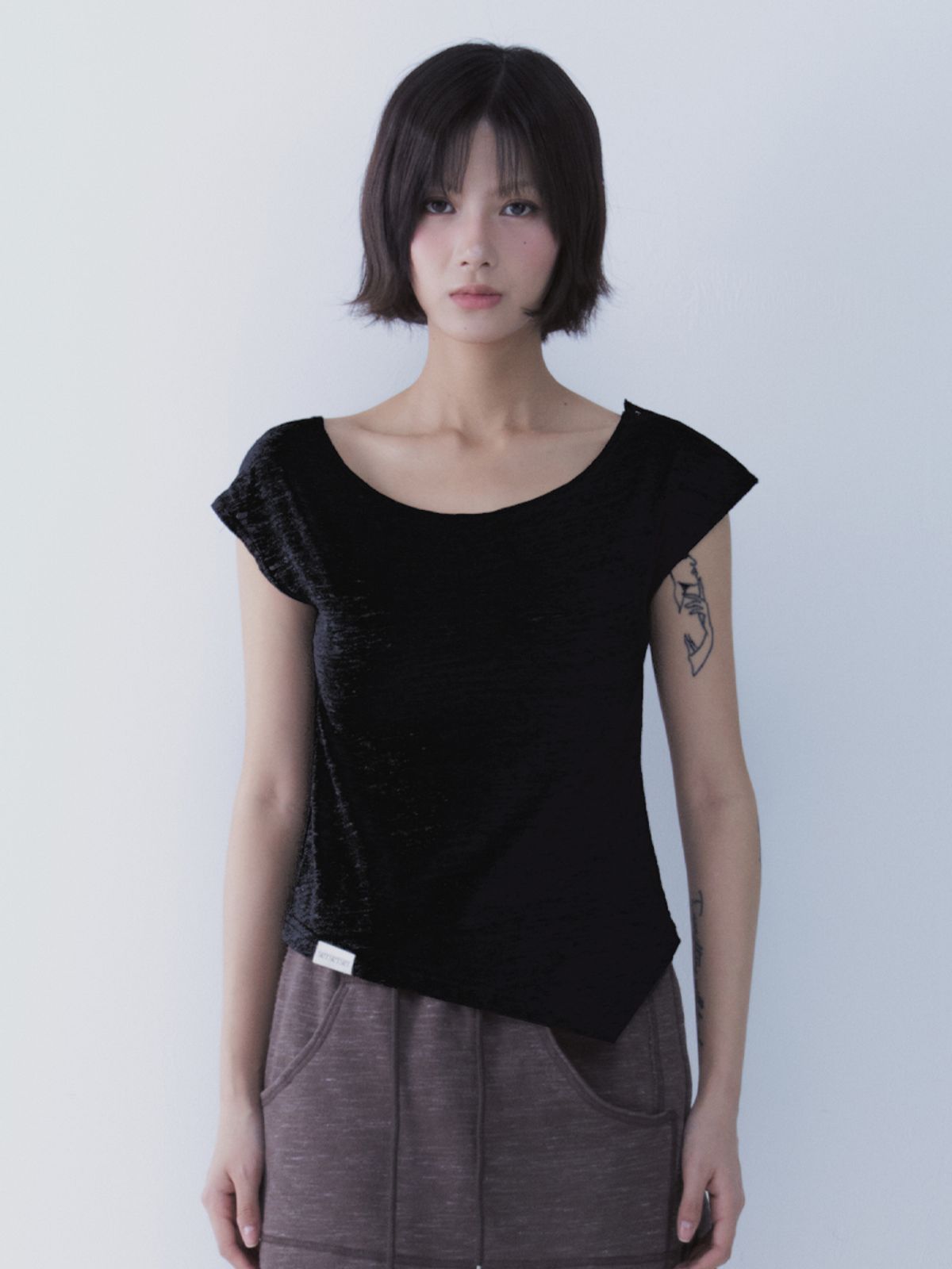 쎄쎄쎄(SETSETSET) UNBALANCE SNAP T-SHIRT BLACK