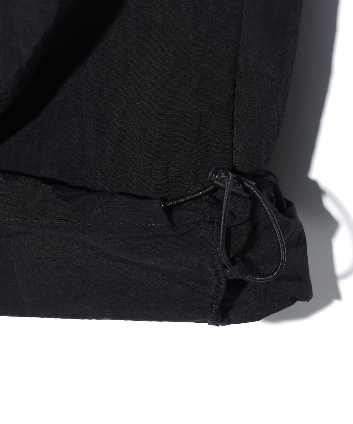 레이피커스(RAYFIKERS) 나일론 와이드 카고 파라슈트 팬츠 BLACK (MP2PU369-076)