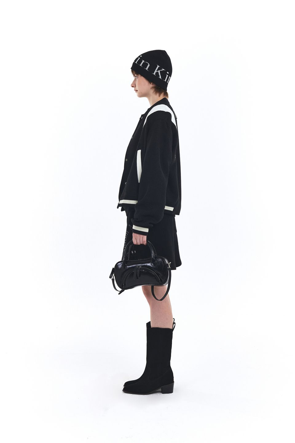 MUSINSA公式 | MATIN KIM LOGO JACQUARD SHORT BEANIE IN BLACK