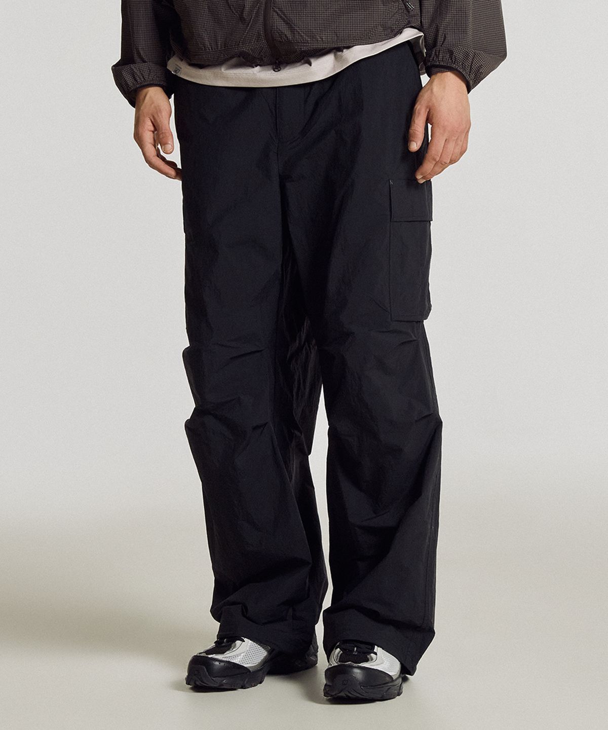 뉴발란스(NEW BALANCE) NBNTG21513 / UNI FROZEN 코튼라이크 카고 와이드 팬츠 (BLACK)