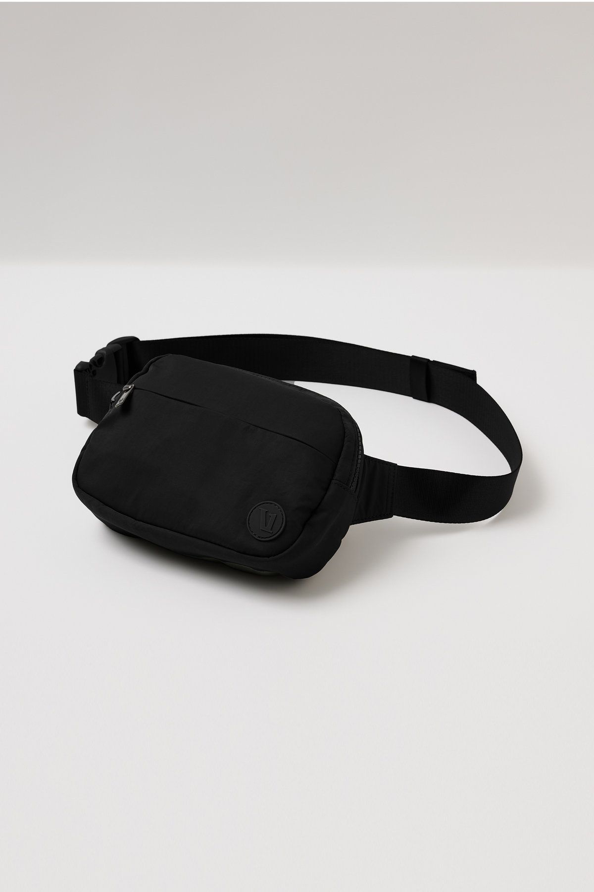 뷰오리(VUORI) [여성] 올 어라운드 힙색_블랙 VR25170003