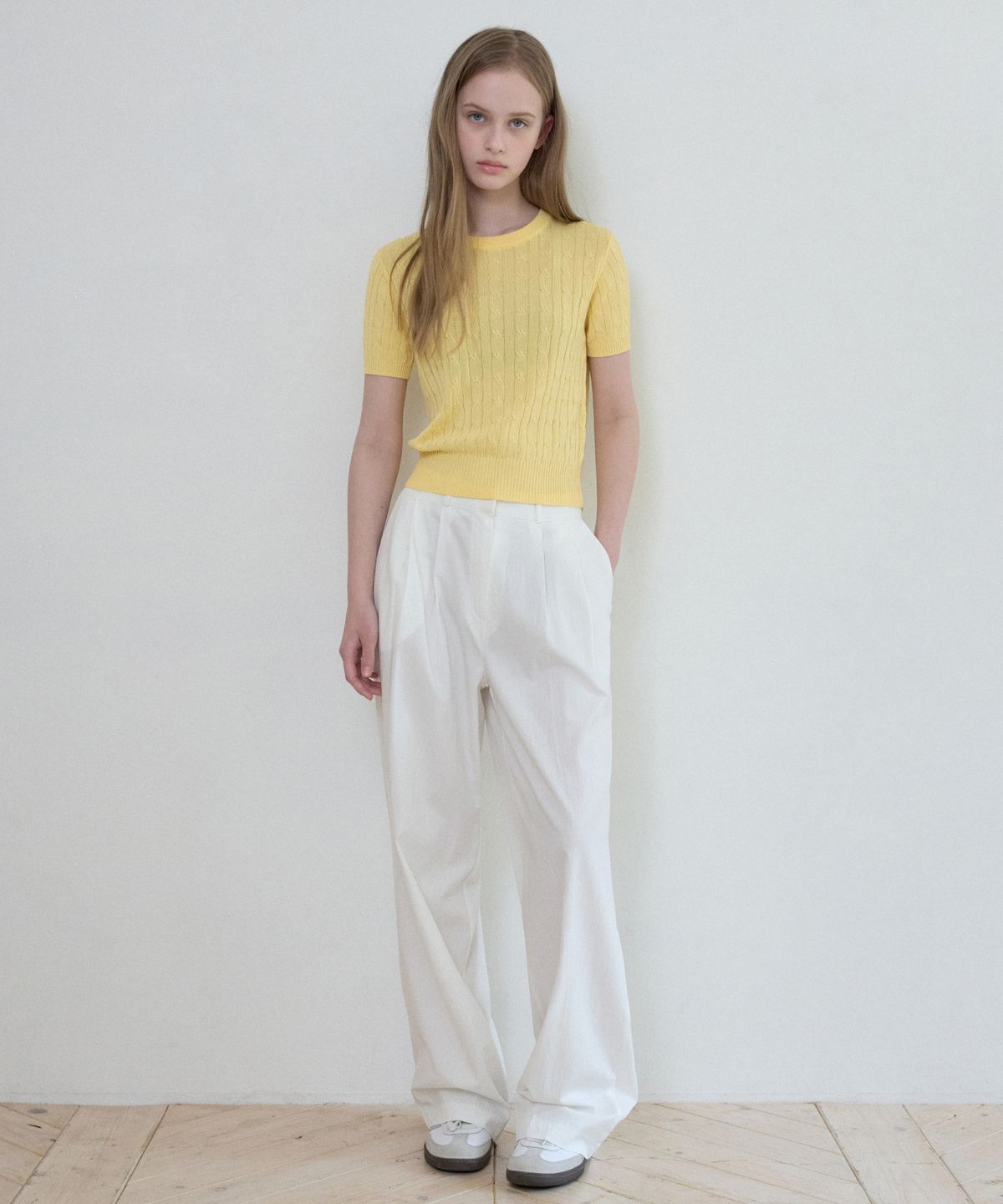 웬즈데이오아시스 포 우먼(WEDNESDAYOASISFORWOMEN) 워셔블 클로에 하프 라운드 니트_LIGHT YELLOW(WC25-KN22)