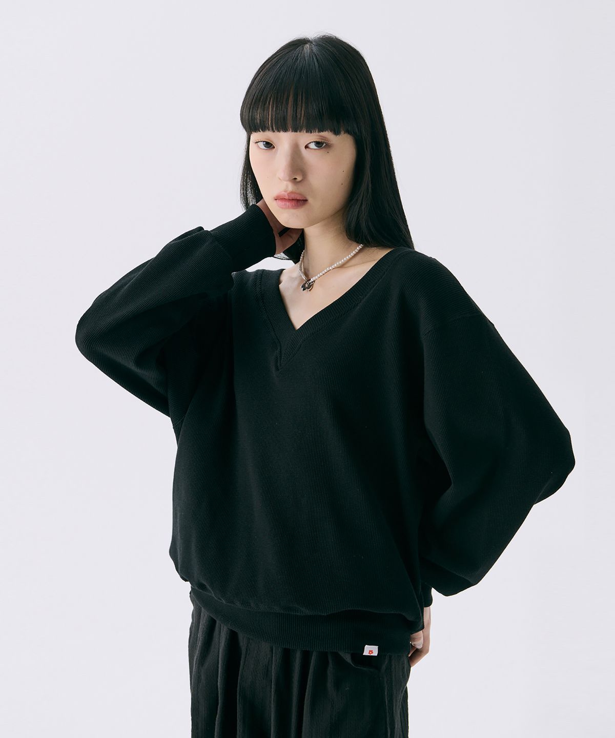 준준스페이스(JUNEJUNE SPACE) VOL12. V-neck Waffle T_Black(VOL12. 브이넥와플T_블랙)