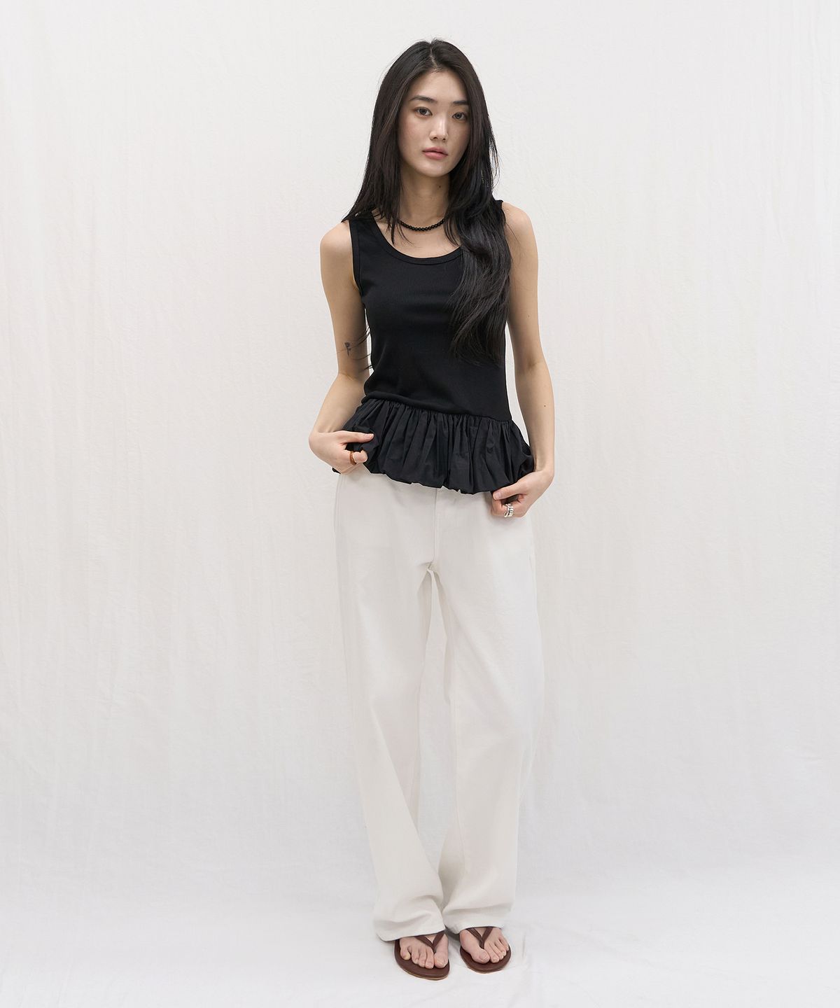 줄리아페페(JULIAPEPE) Balloon Sleeveless Top (Black)