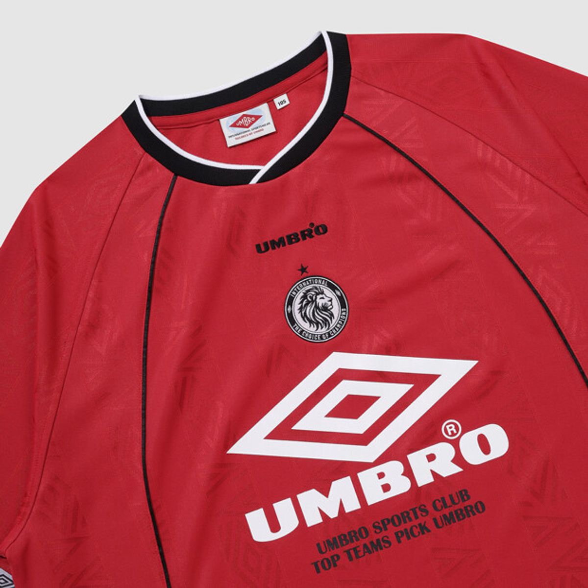 엄브로(UMBRO) HBL BLOKE OG 스트라이프 자카드 라운드 반팔 저지 레드(UQ221CRJ51)