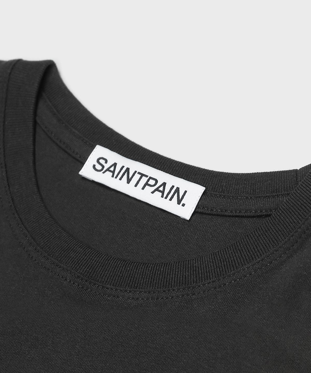 세인트페인(SAINTPAIN) SP 대디스 크롭 반팔티 블랙