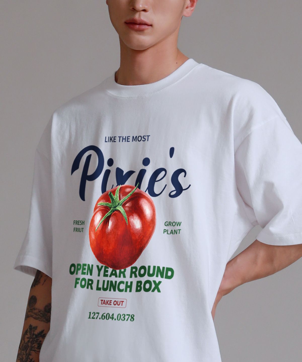 라이크더모스트(LIKE THE MOST) 토마토 프라이스 오버핏 반팔 티셔츠_화이트