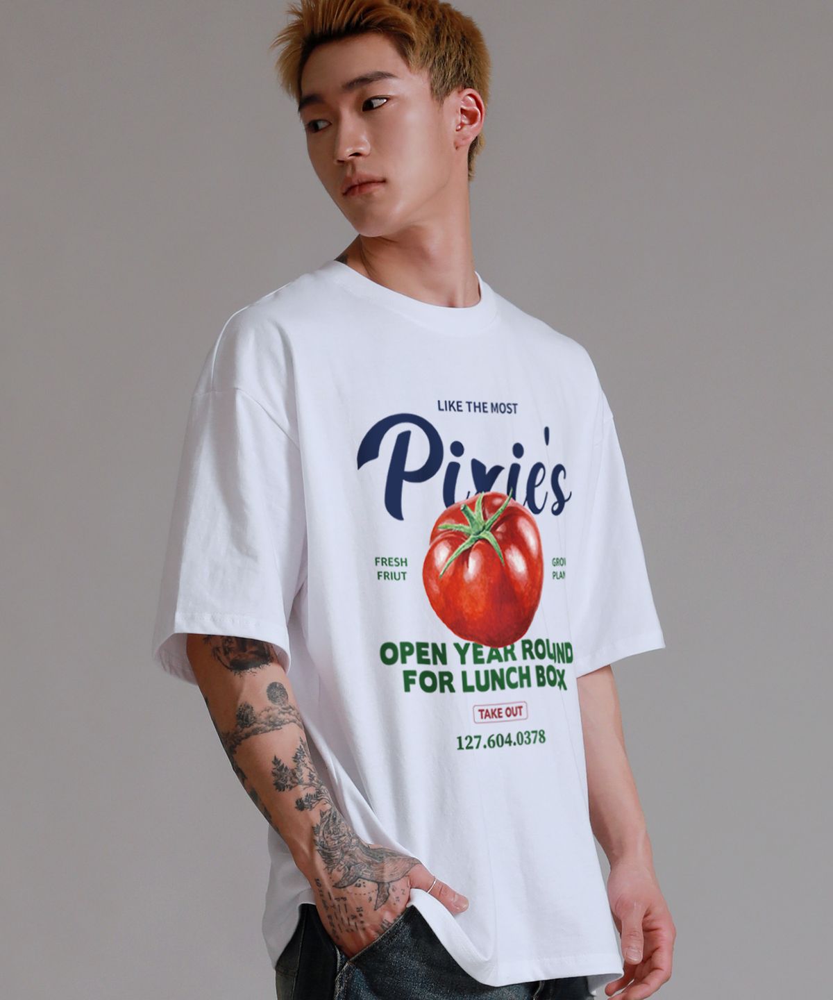라이크더모스트(LIKE THE MOST) 토마토 프라이스 오버핏 반팔 티셔츠_화이트