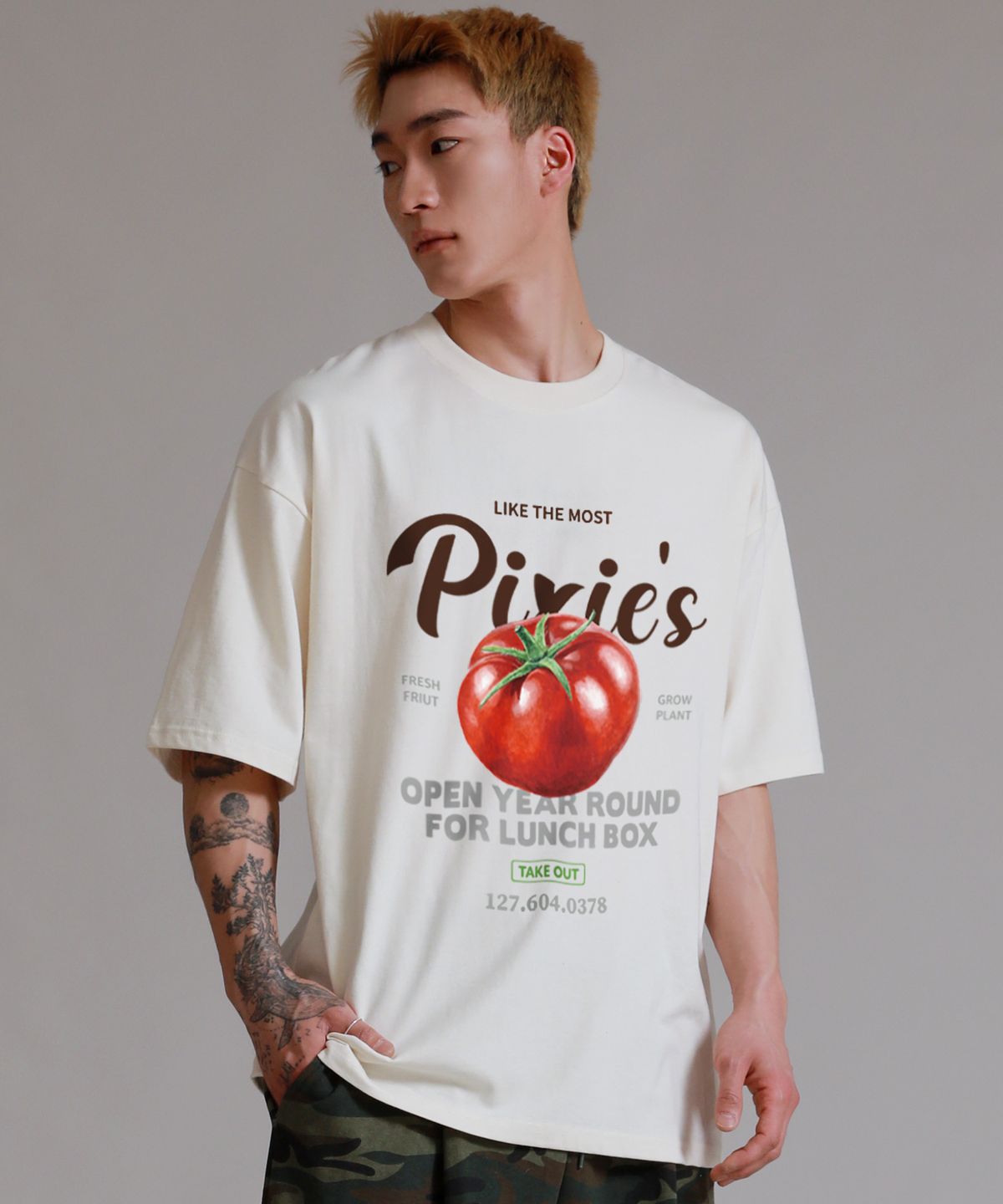 라이크더모스트(LIKE THE MOST) 토마토 프라이스 오버핏 반팔 티셔츠_크림