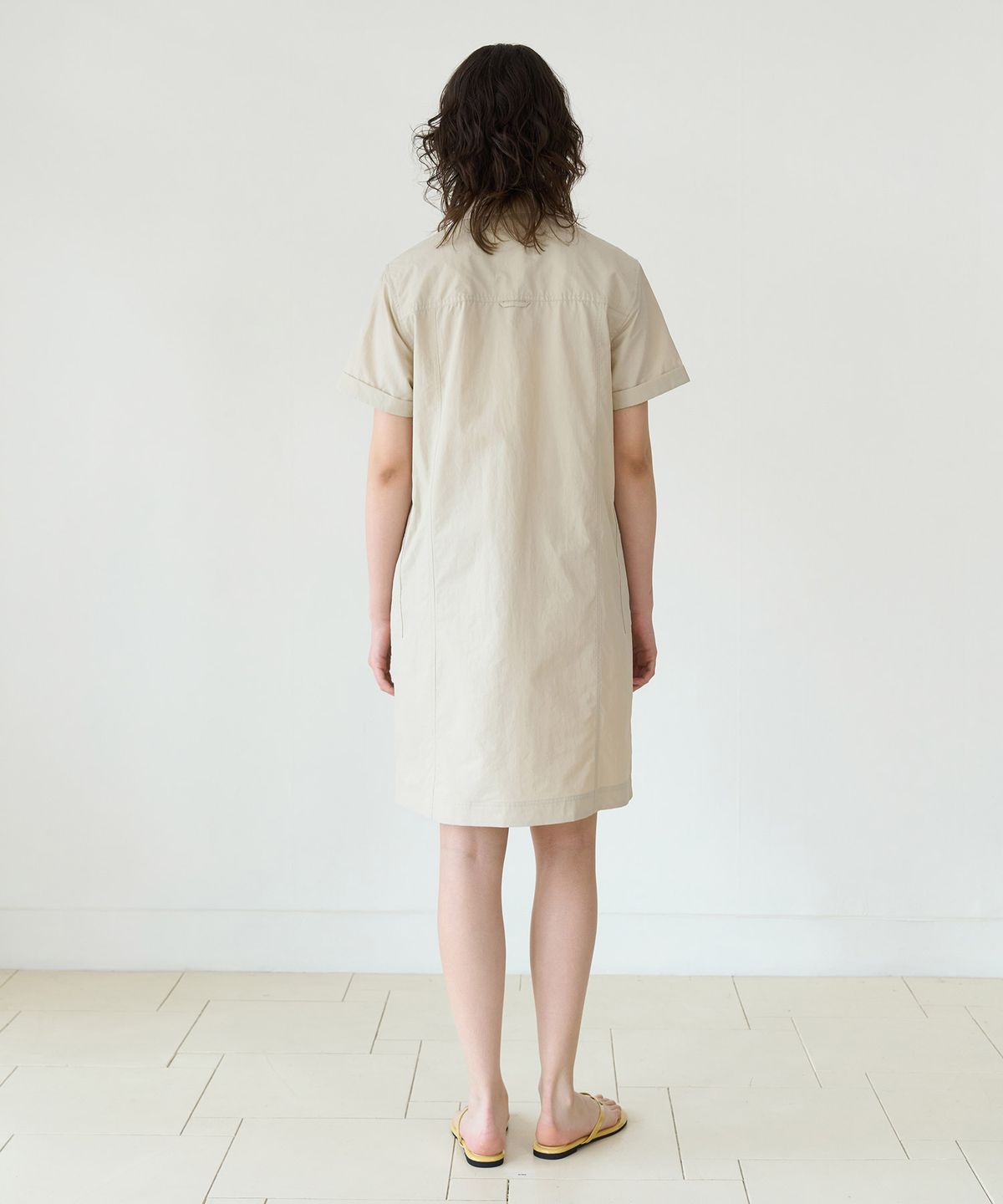 커버낫 우먼(COVERNAT WOMAN) 우먼 데일리 이지 원피스 Beige