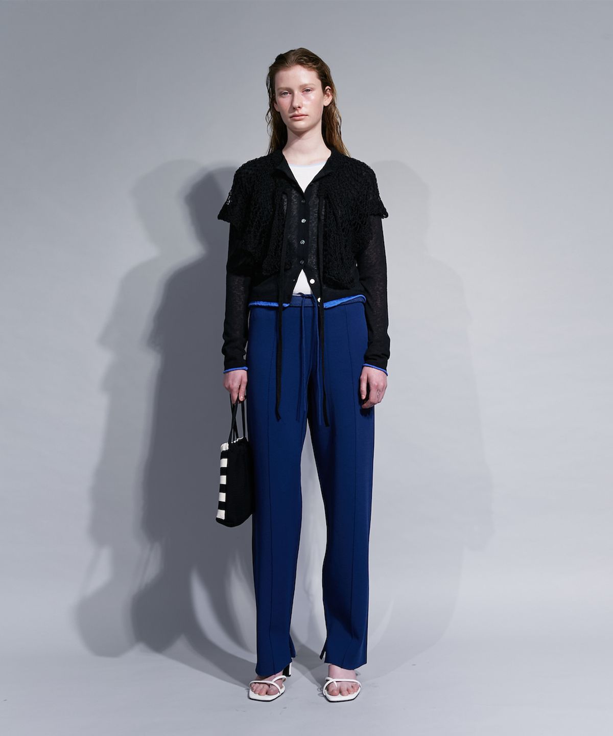 매기(MAGGIE) Airy Cardigan (Black)