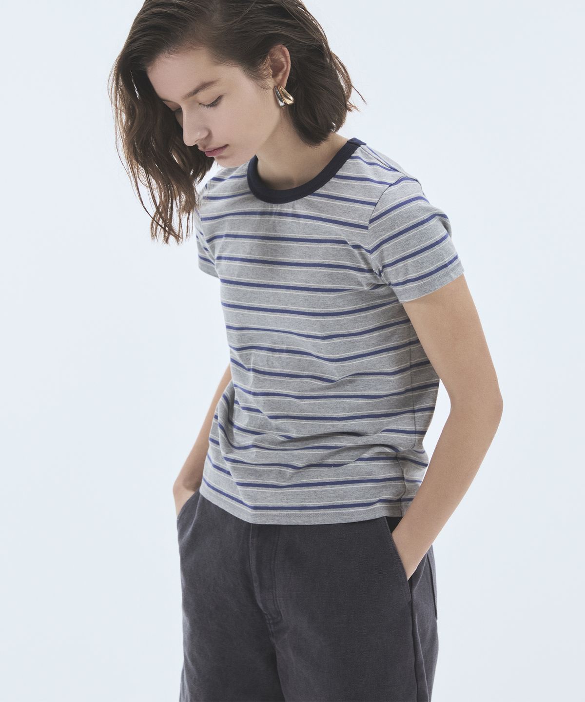 노앙(NOHANT) STRIPE CROP SHORT SLEEVE T-SHIRT GRAY