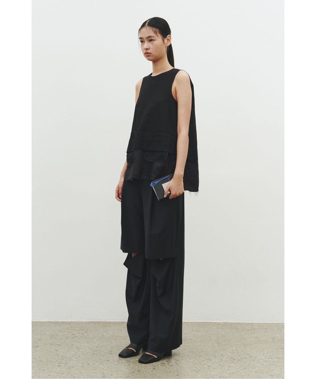 래코드(RECODE) Back Volumne Sleeveless Top_RQTAM25521BKX