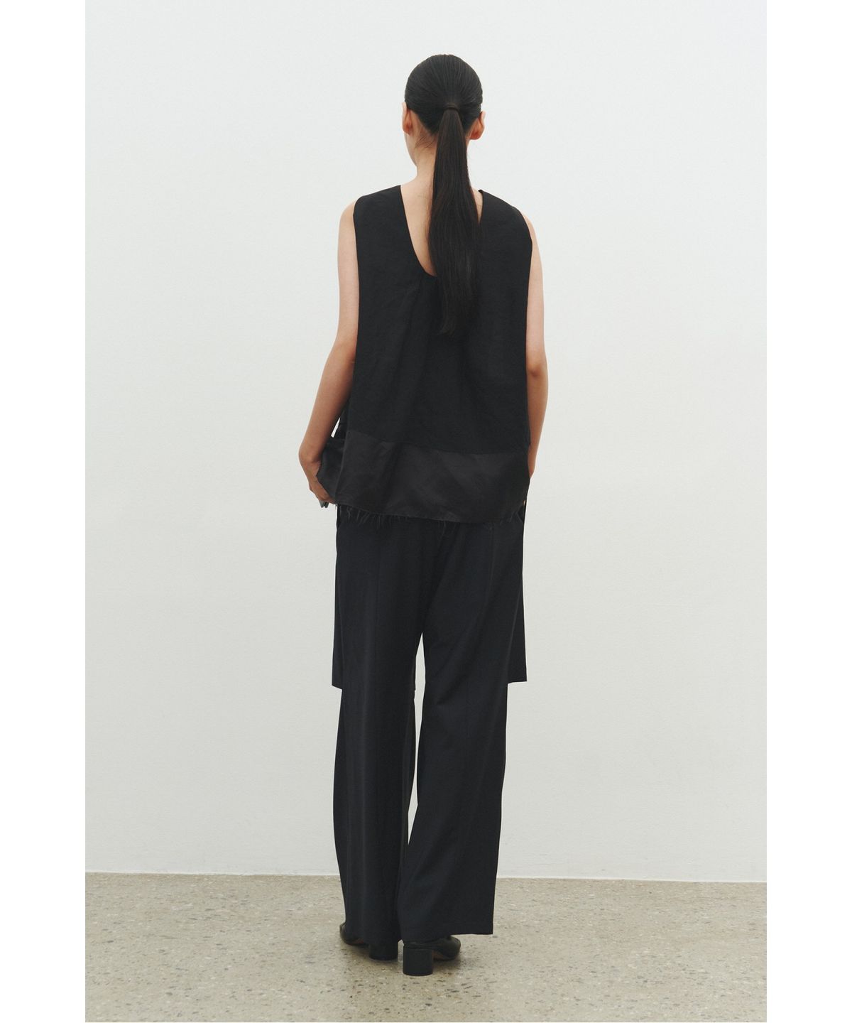 래코드(RECODE) Back Volumne Sleeveless Top_RQTAM25521BKX