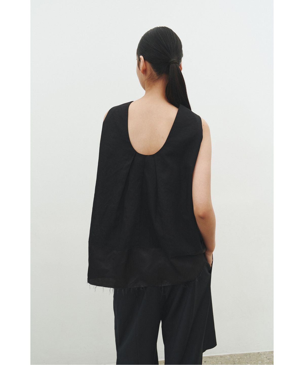 래코드(RECODE) Back Volumne Sleeveless Top_RQTAM25521BKX
