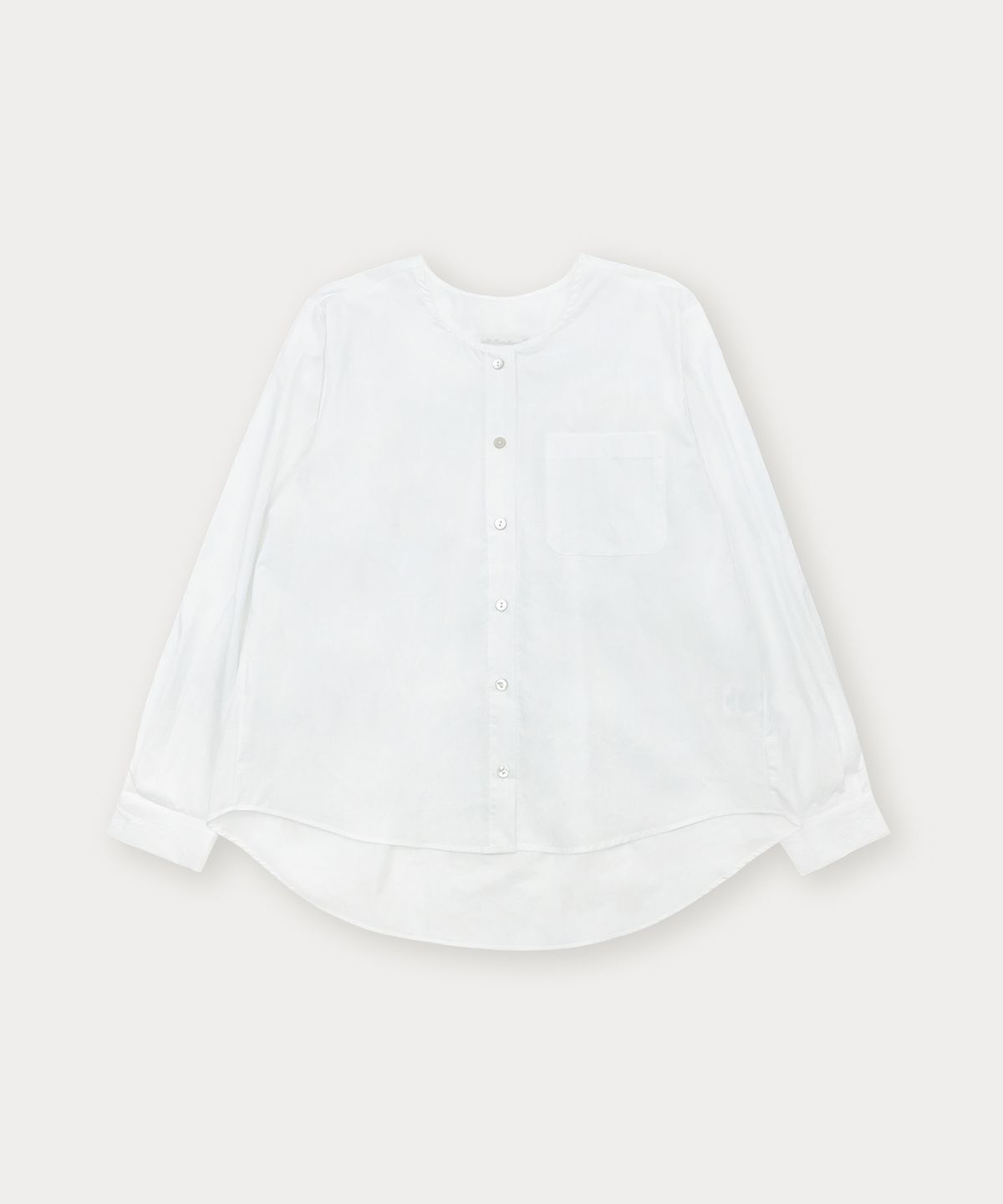 썸웨어버터(SOMEWHEREBUTTER) Shell Button Round Shirt - Ivory