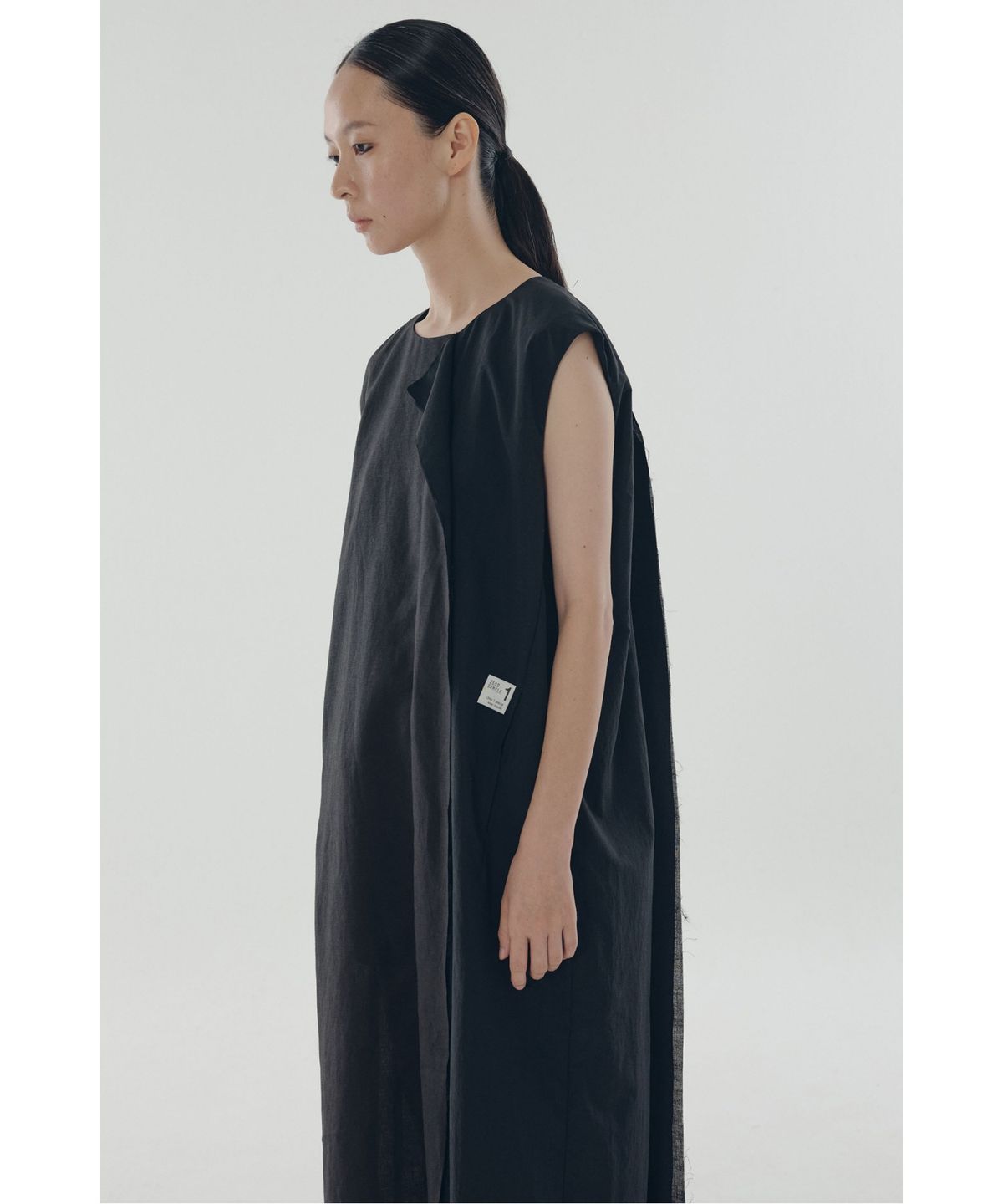 래코드(RECODE) Split Square Sleeveless Dress_RQDAM25556BKX