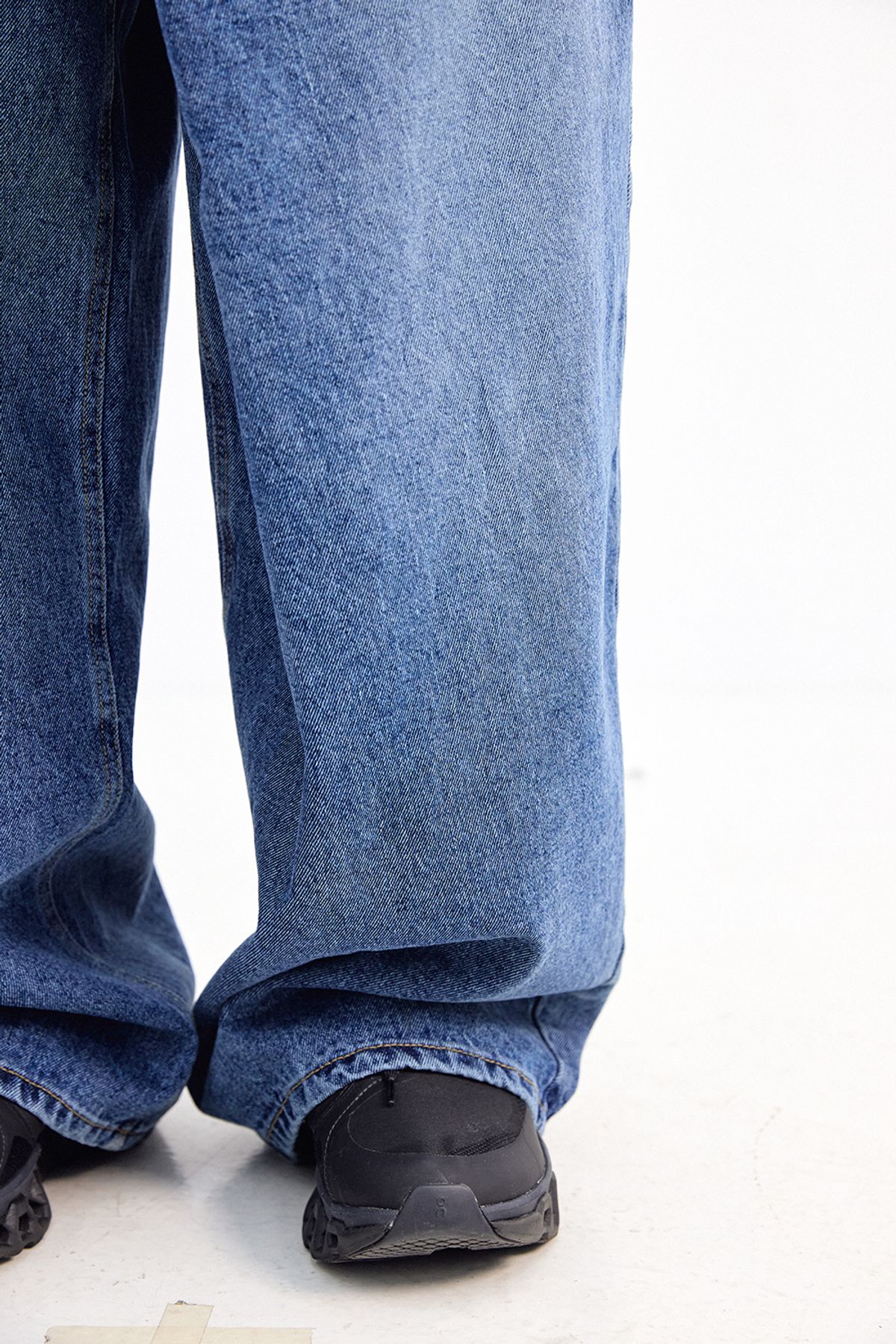 해칭룸(HATCHINGROOM) Wrap Jeans Blue