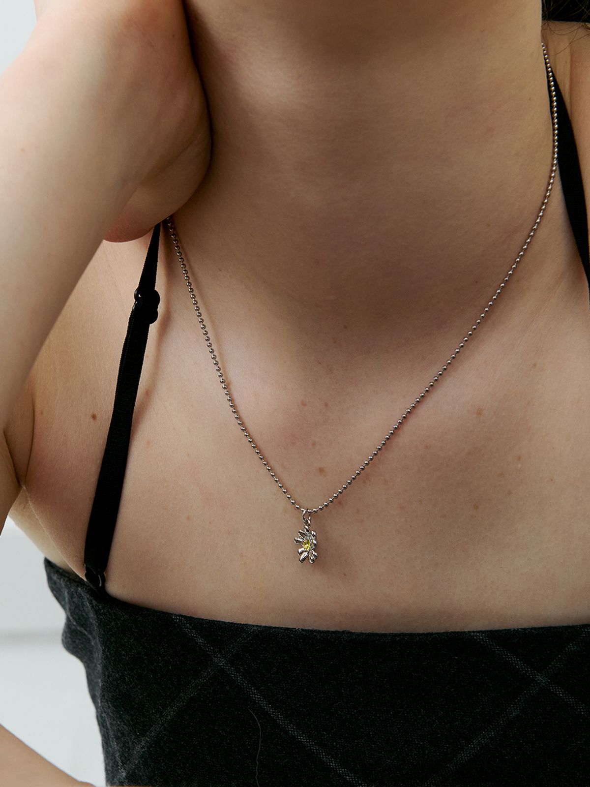 빈티지헐리우드(VINTAGE HOLLYWOOD) Daisy Bloom Garden Necklace_VH2534NE003M